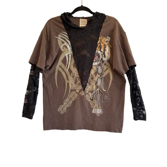 Furst of a Kind Tiger Graphic Tee Lace Inset Upcycled Animal Planet Shirt Sz M/L - Picture 7 of 9